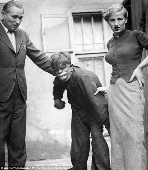 Xôn[-]xao[-]với[-]bức[-]ảnh[-]"người[-]khỉ",[-]Phi[-]thường[-]-[-]kỳ[-]quặc,[-]nguoi[-]khi,[-]xon[-]xao,[-]chuyen[-]la,[-]chuyen[-]la[-]the[-]gioi,[-]phi[-]thuong[-]kỳ[-]quac